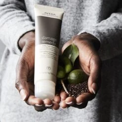 Aveda Damage Remedy™ Daily Hair Repair -Soins Capillaires aveda damage remedy daily hair repair cure regenerante pour cheveux 5